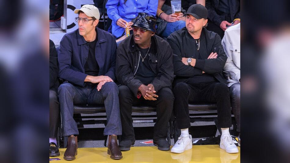 Eine bessere Sicht hätten Sacha Baron Cohen und Leonardo DiCaprio nicht haben können.