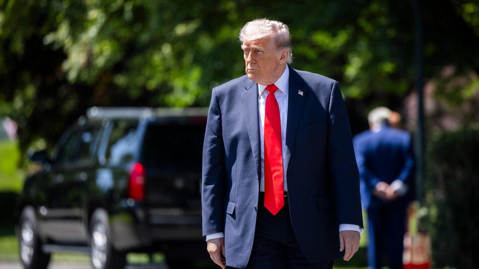 Trumps Umfragewerte stürzen auf Rekordtief