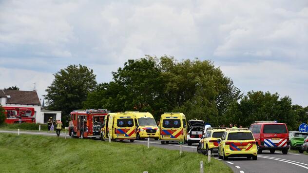 Auto schleudert in eine Schülergruppe in Vogelwaarde