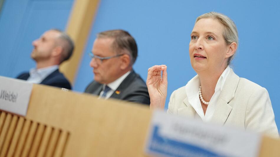 AfD will regieren und stimmt schon ein Requiem auf die CDU an