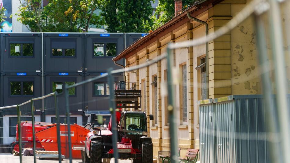 Was Hessens Städte gegen marode Schulen tun