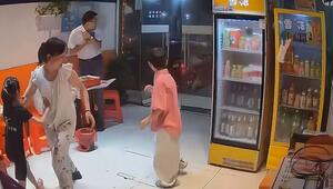 Familie erlebt riesigen Schreck: Tornado trifft Restaurant in China